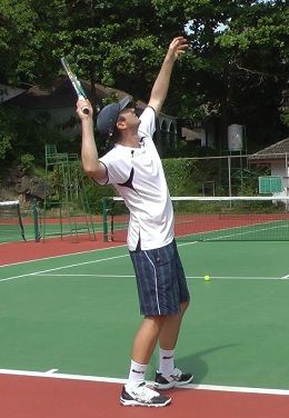 Effortless tennis serve