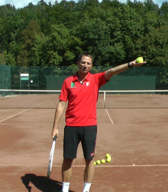 tennis serve toss technique
