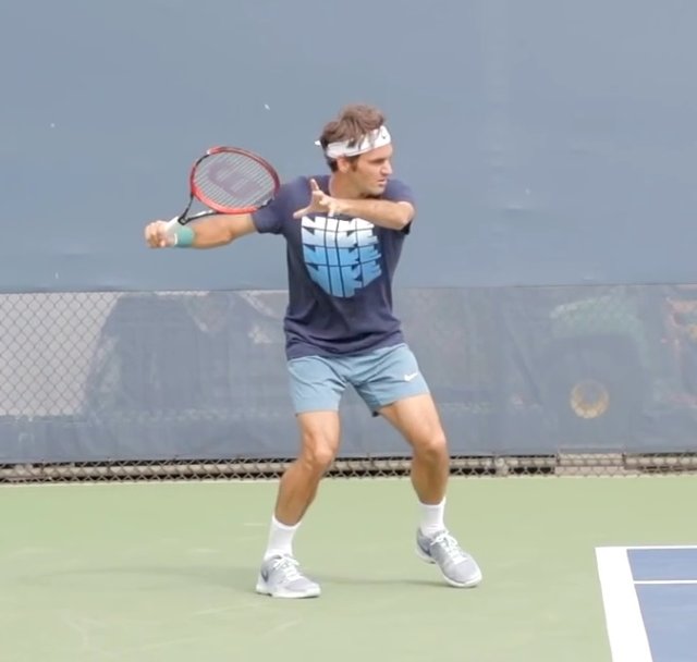 extreme-forehand-flip Federer extreme forehand power