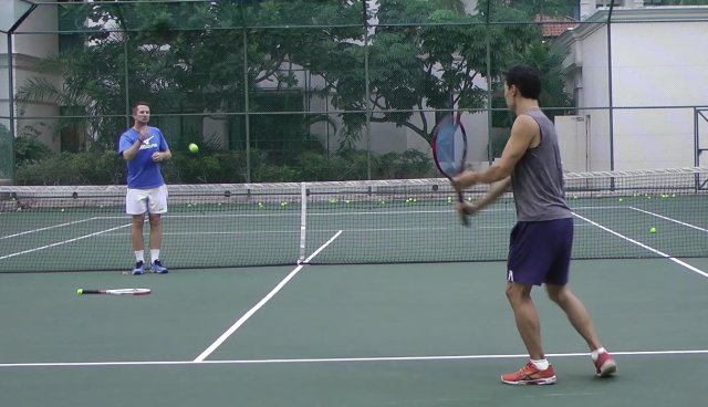 hand feeding tennis drill