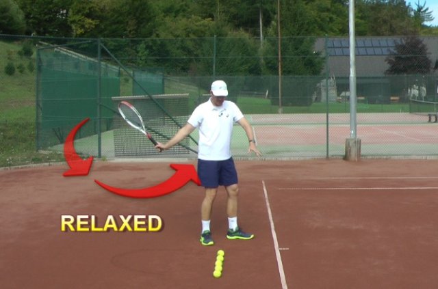 a relaxed tennis swing