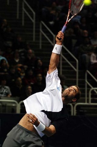 sampras-serve-contact Pete Sampras serve at contact