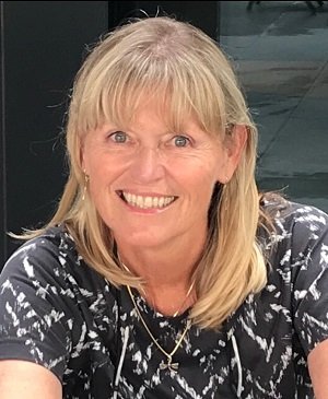 sue two handed backhand