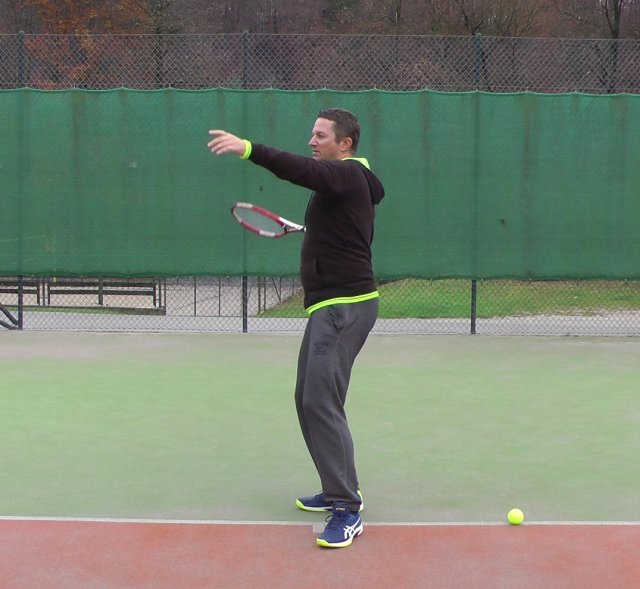 both-arms-up both arms up