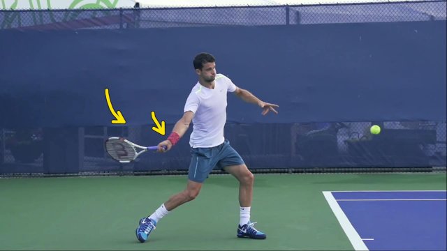 bent wrist on the forehand