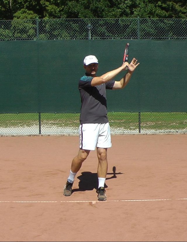 correct non-dominant arm position