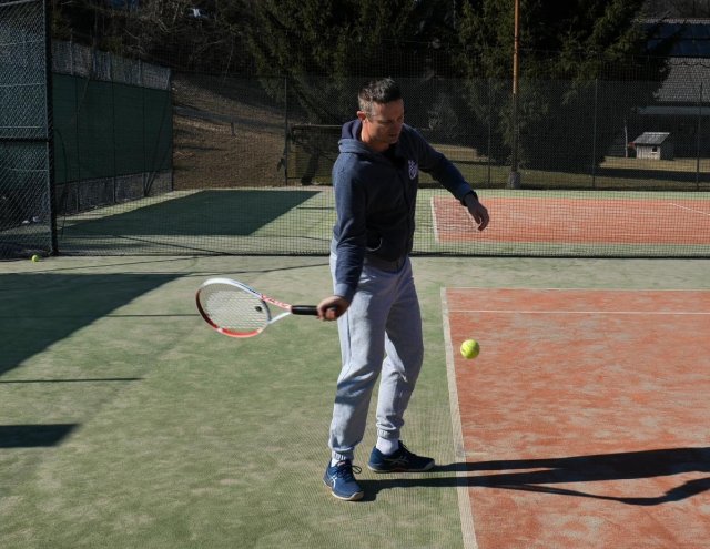 forehand wrist lag