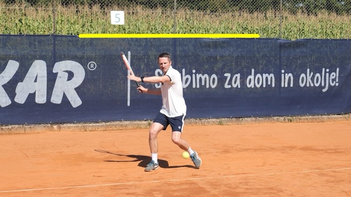 lower center of gravity